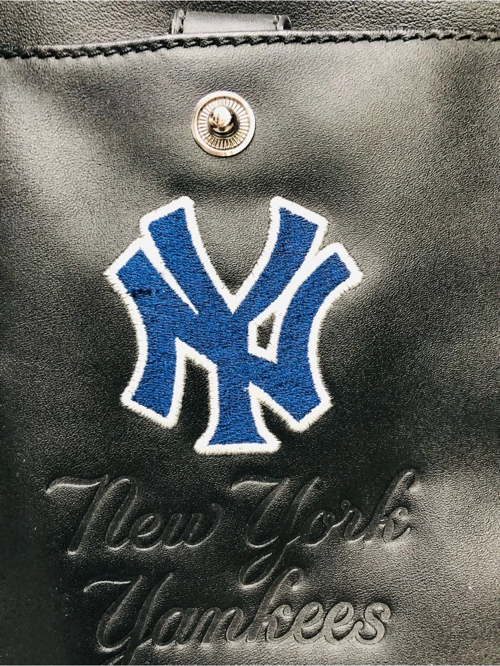 Danbury Mint MLB NY Yankees Brazilian All Leather Carry On Overnight Bag Laptop